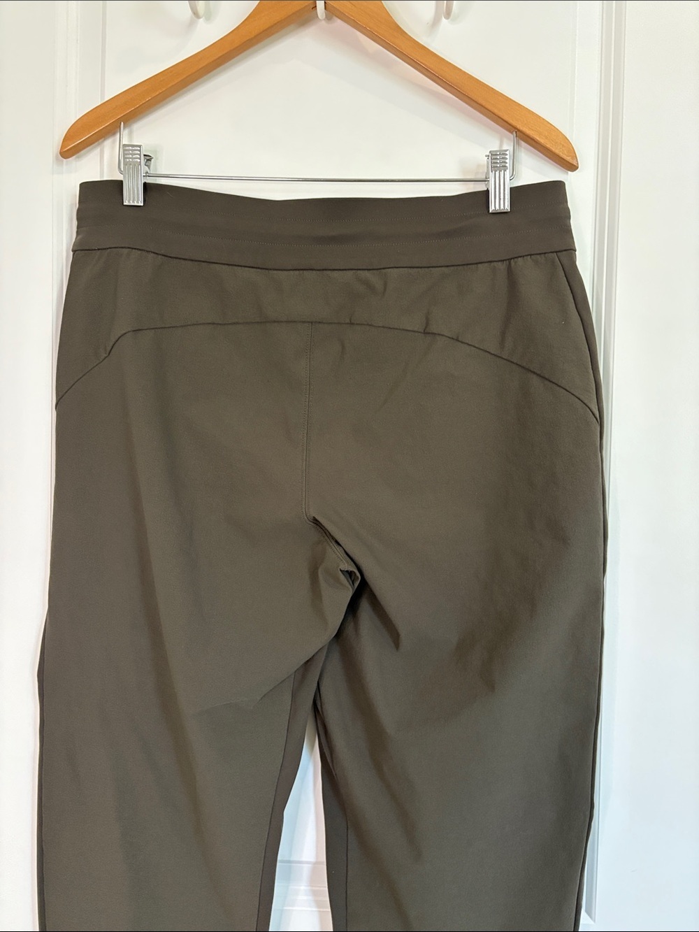 Athleta Headlands Hybrid Trek Jogger Olive Green Pants Size 12 Tall - Picture 9 of 12